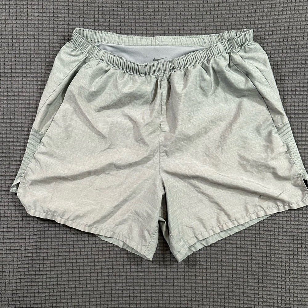 Nike Dri Fit Running Shorts Women Gray Elastic Waist Drawstring Size Small